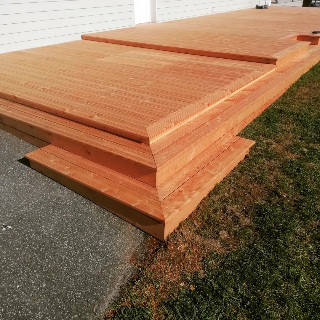 Terrasse en bois exotique réalisée en extérieur